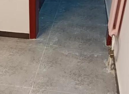 卧龙瓷砖空鼓维修公司分享下卧龙地砖空鼓了怎么办